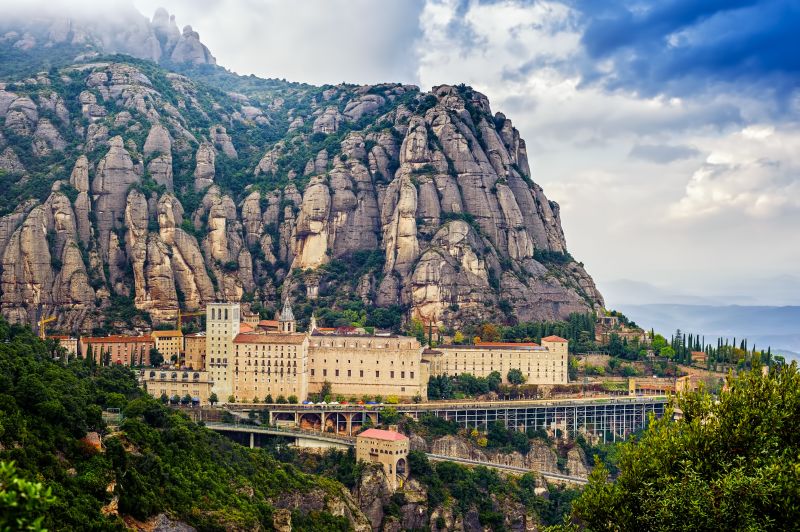 Private Guided Tours Montserrat | Transfers Sobert